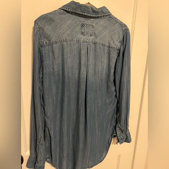 Rails Denim Button Down Medium - Picture 3 of 5